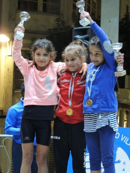 As Balas femininas das Escolas impoñense en todas as carreiras de menores na II Noctura do San Ramón de Villalba!!!